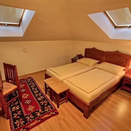 Boutique Old Town מלון