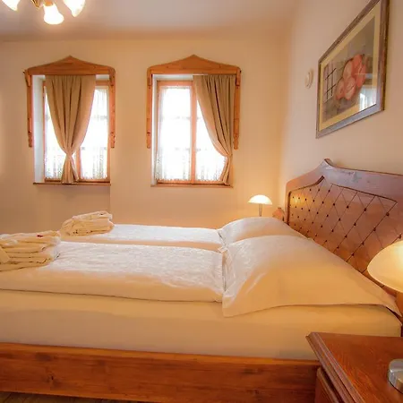 Boutique Old Town מלון מוסטר