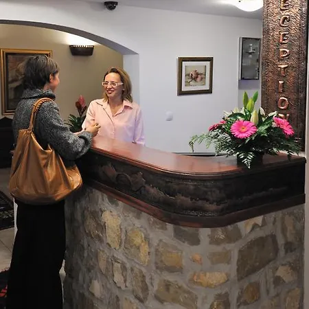 Boutique Old Town מלון מוסטר