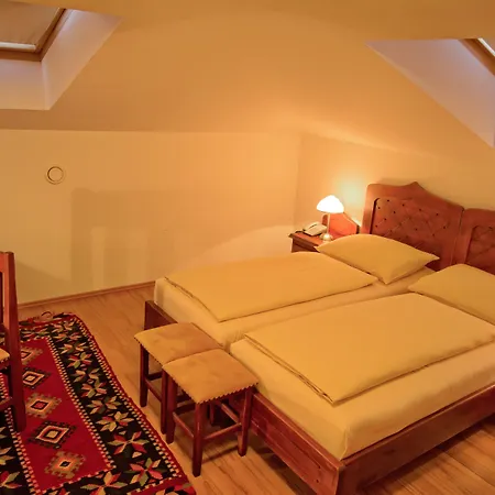 Boutique Old Town 4* מוסטר